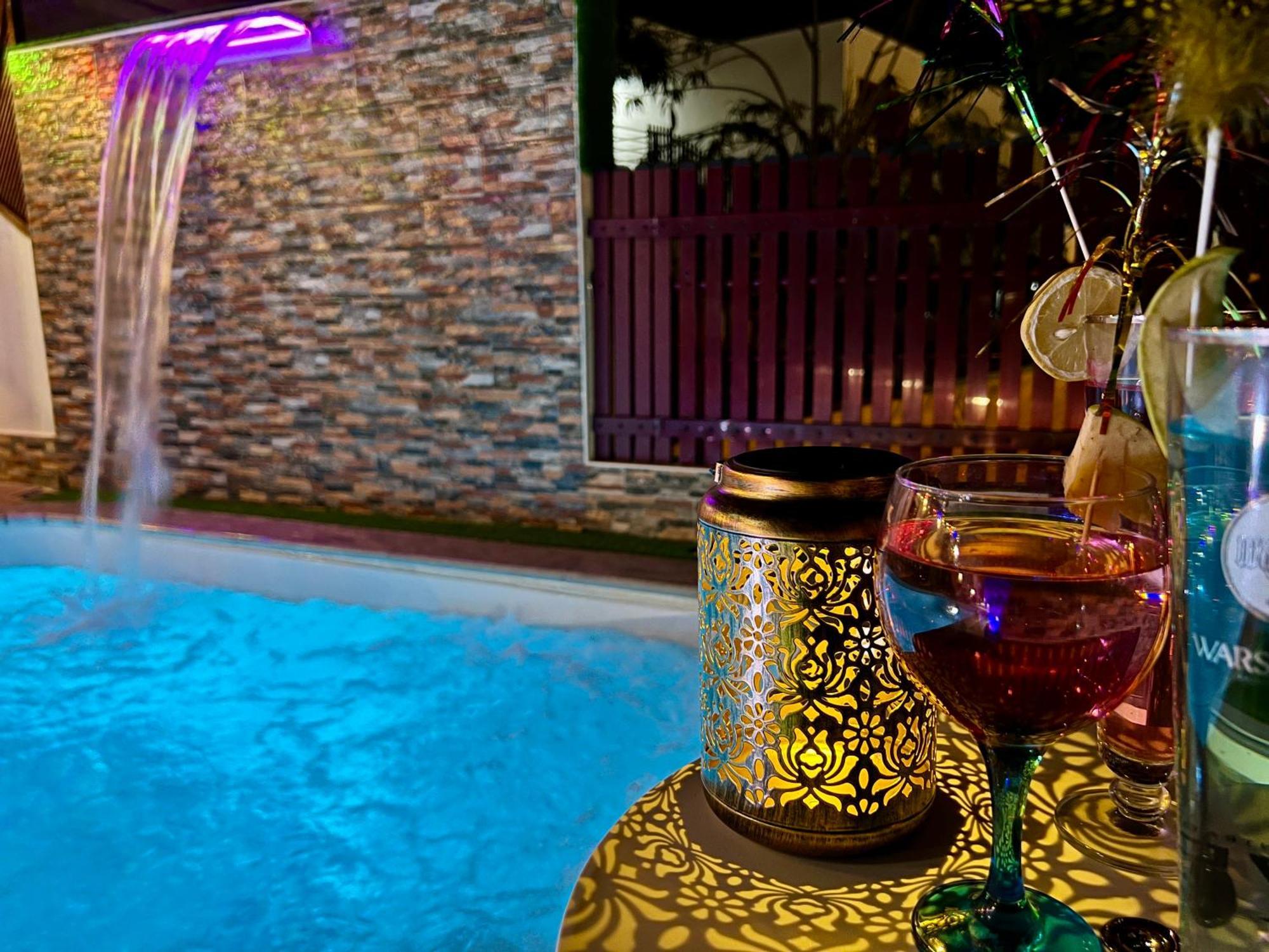 Villa Puerto Rico In Front Of The Shopping Center With Private Heated Saltwater Pool With Jacuzzi Or St Andard Villa Puerto Rico With Private Heated Saltwater Jacuzzi Pool & Arcade Games * Puerto Rico (Gran Canaria)