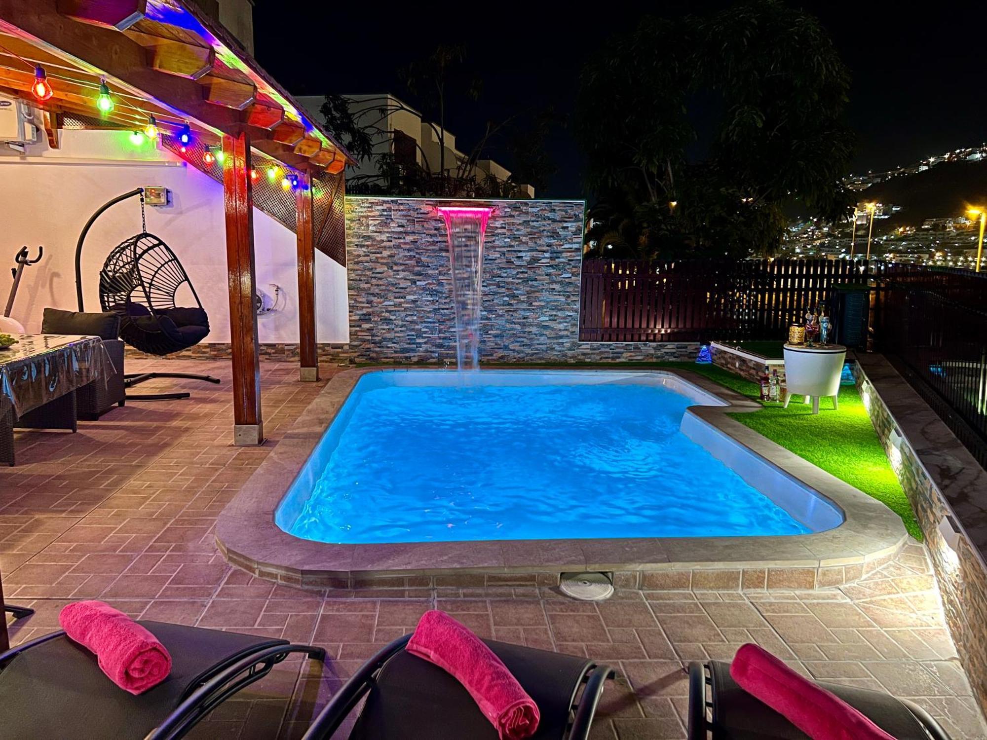 Villa Villa Puerto Rico In Front Of The Shopping Center With Private Heated Saltwater Pool With Jacuzzi Or St Andard Villa Puerto Rico With Private Heated Saltwater Jacuzzi Pool & Arcade Games Puerto Rico (Gran Canaria)