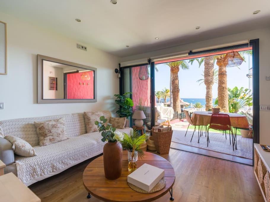On The Playa Del Aguila Apartment