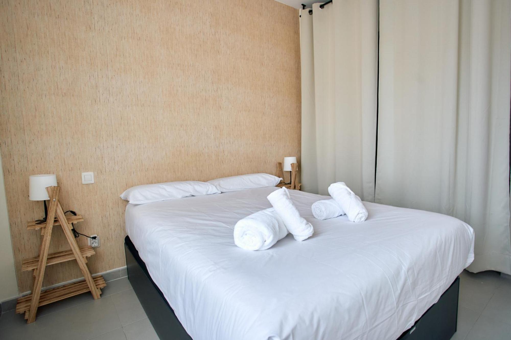Apartment Work & Pet Friendly Urban Next To The