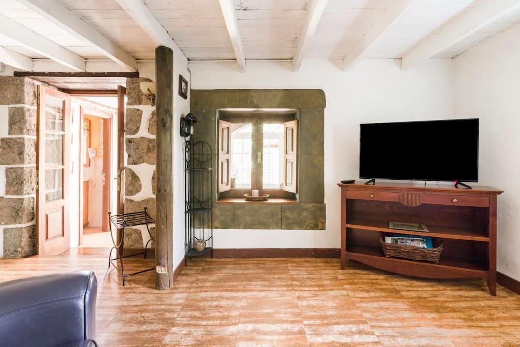 Matos, Canarian House In Chalet Valleseco