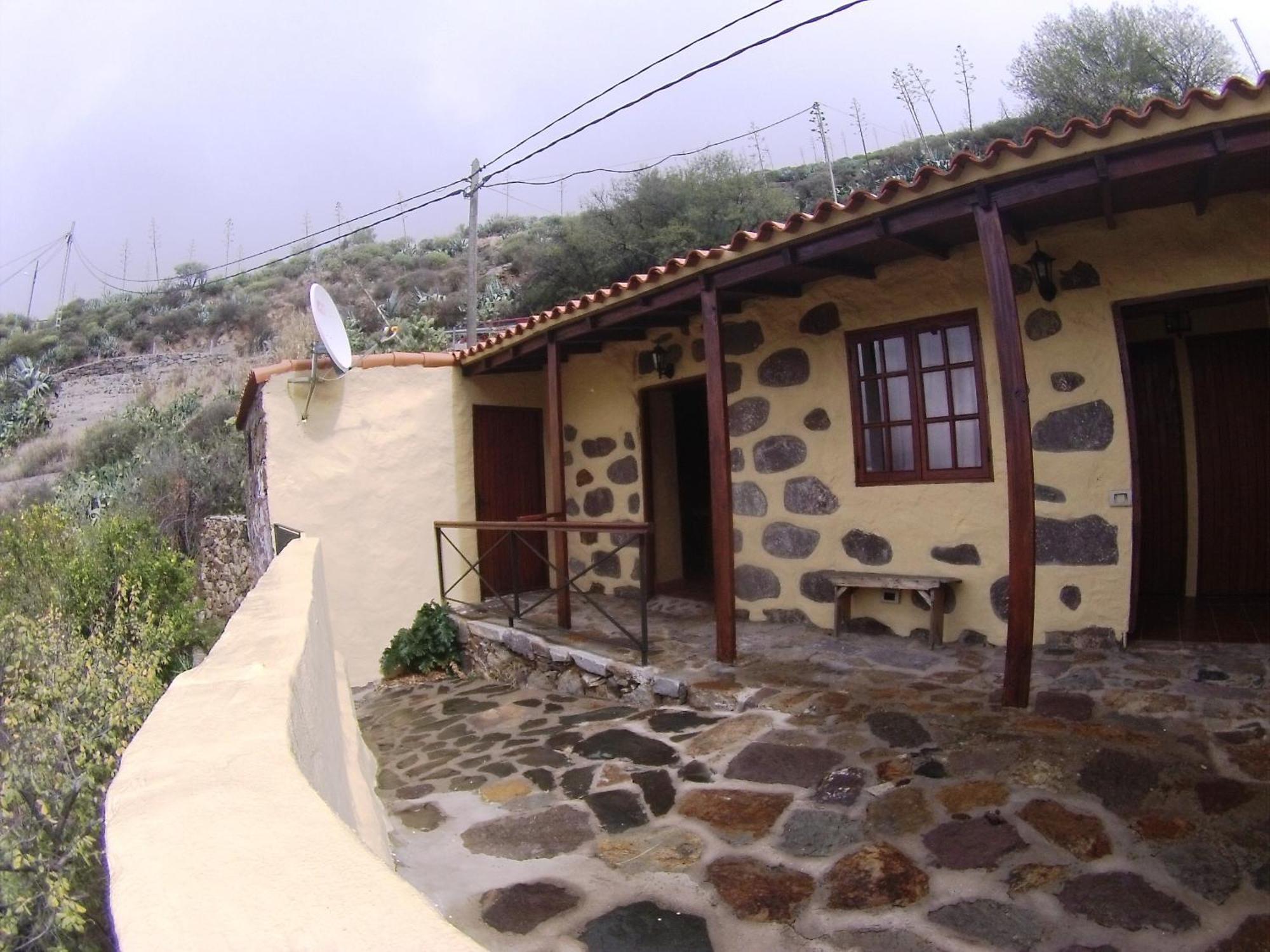 House Sleeps6-parking-garden-pool In Summer-pet *