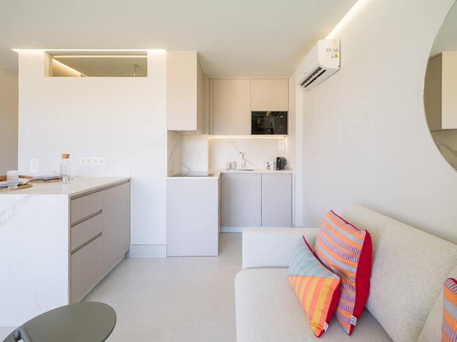 Apartamento Freshly Renovated, Walk To Yumbo, Shops & Dining *
