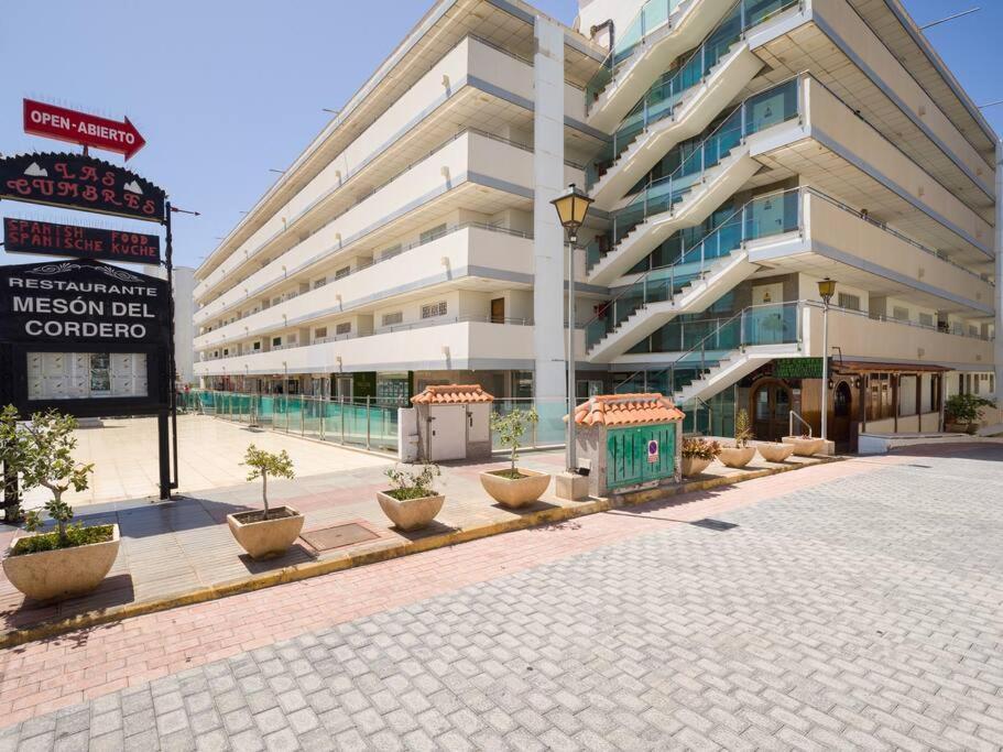 Freshly Renovated, Walk To Yumbo, Shops & Dining * San Bartolomé