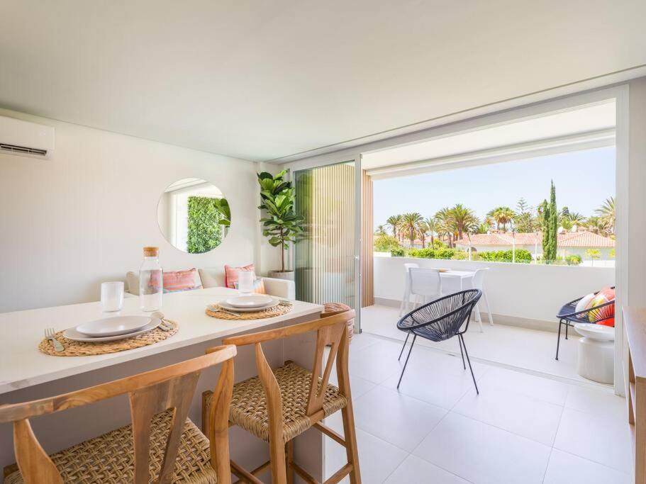 Freshly Renovated, Walk To Yumbo, Shops & Dining San Bartolomé