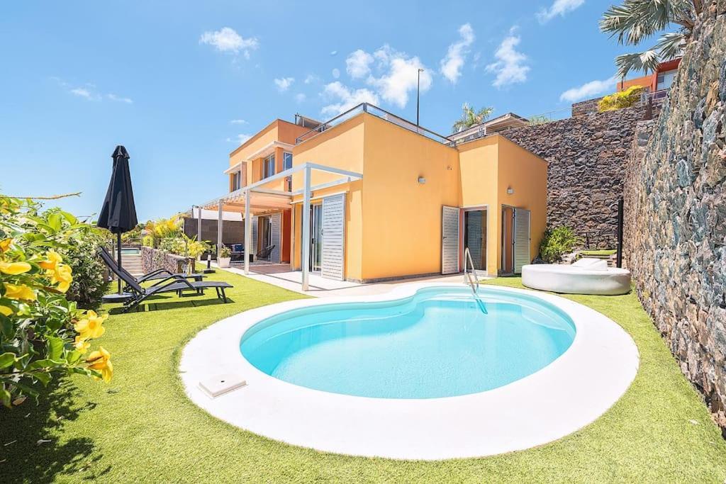 Calma Ii By Tenproperties Villa