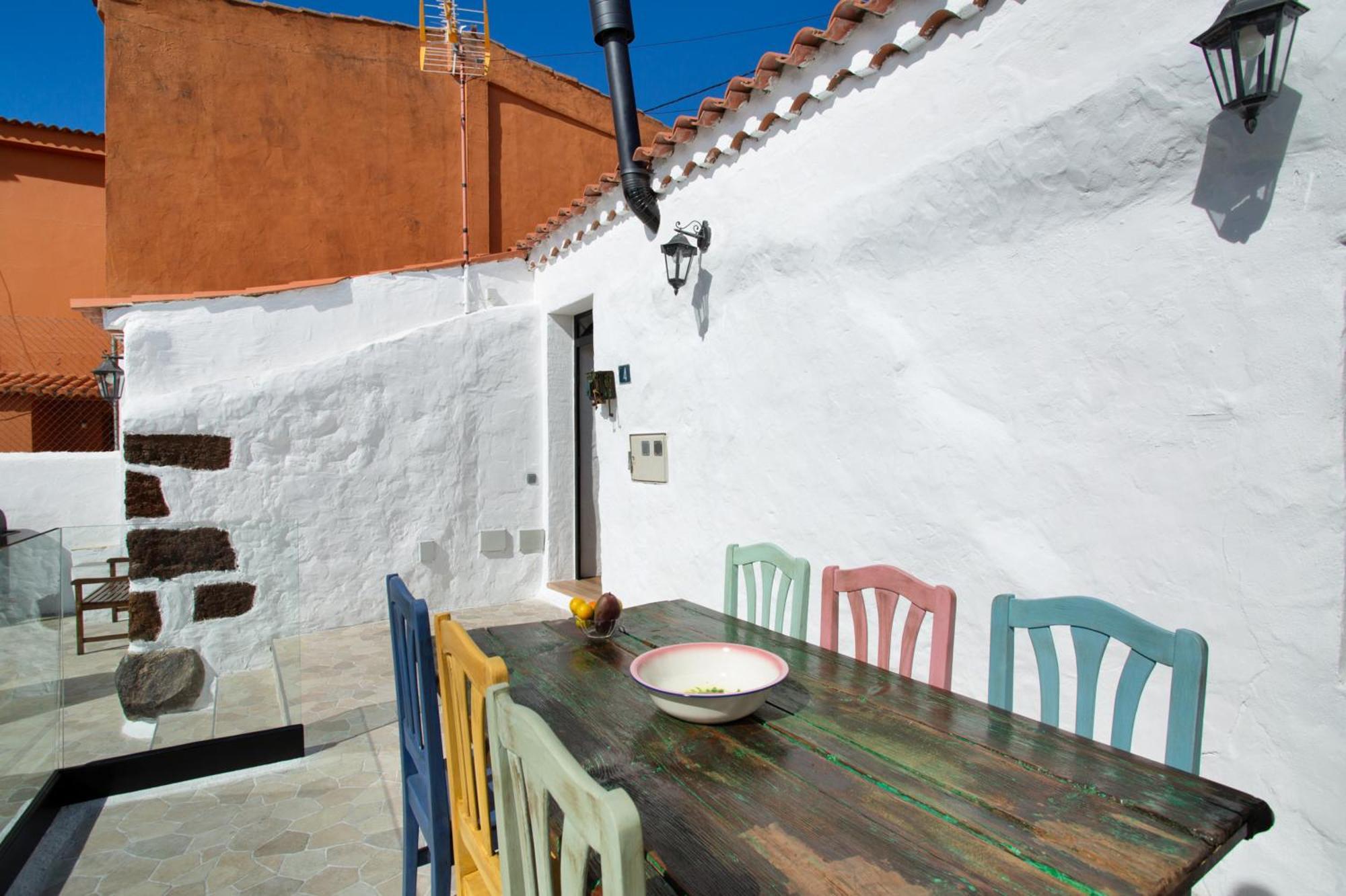 Casa Tito Y Teresita * Vega de San Mateo