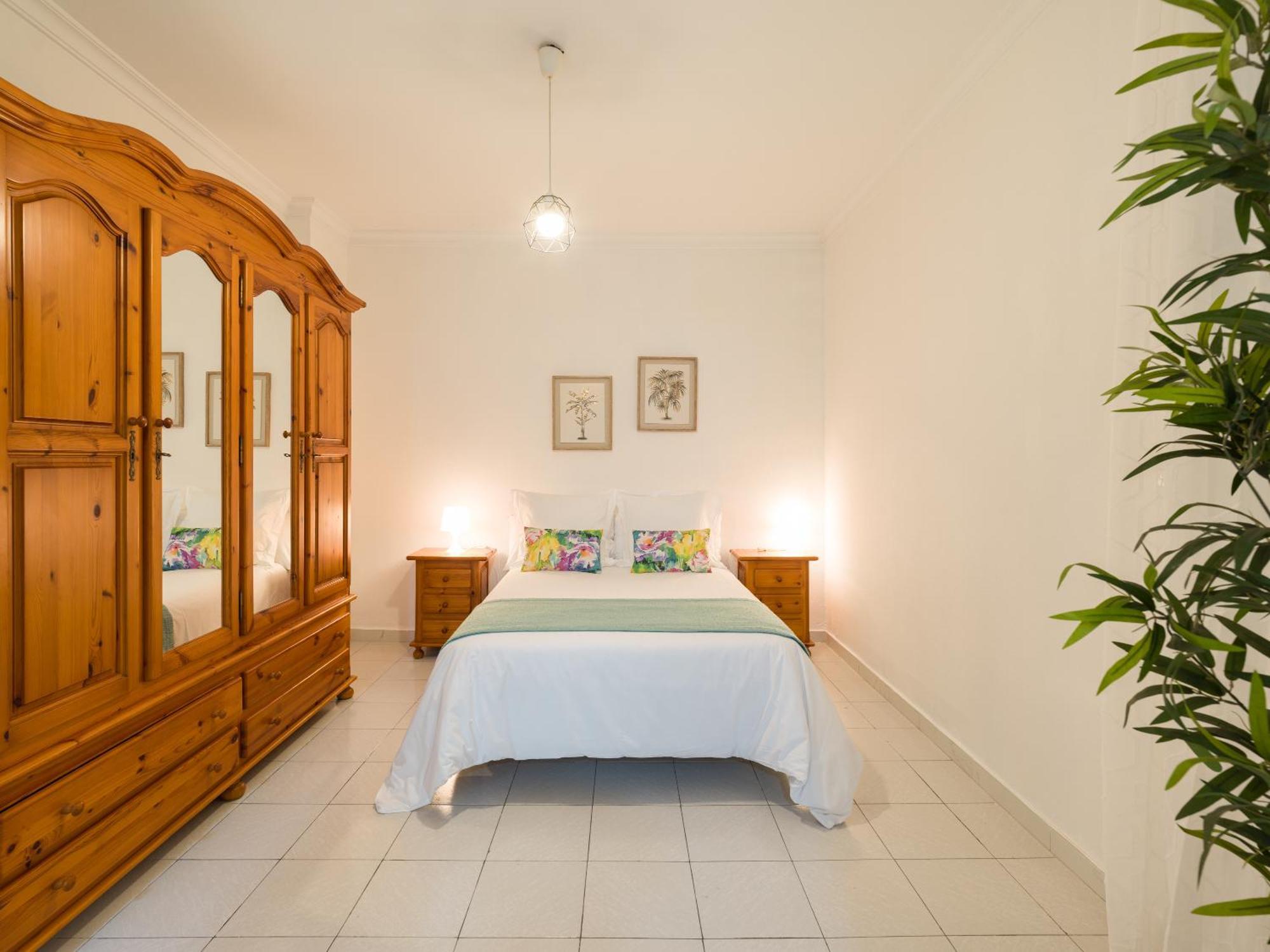 Apartment Family Nestor De La Torre *