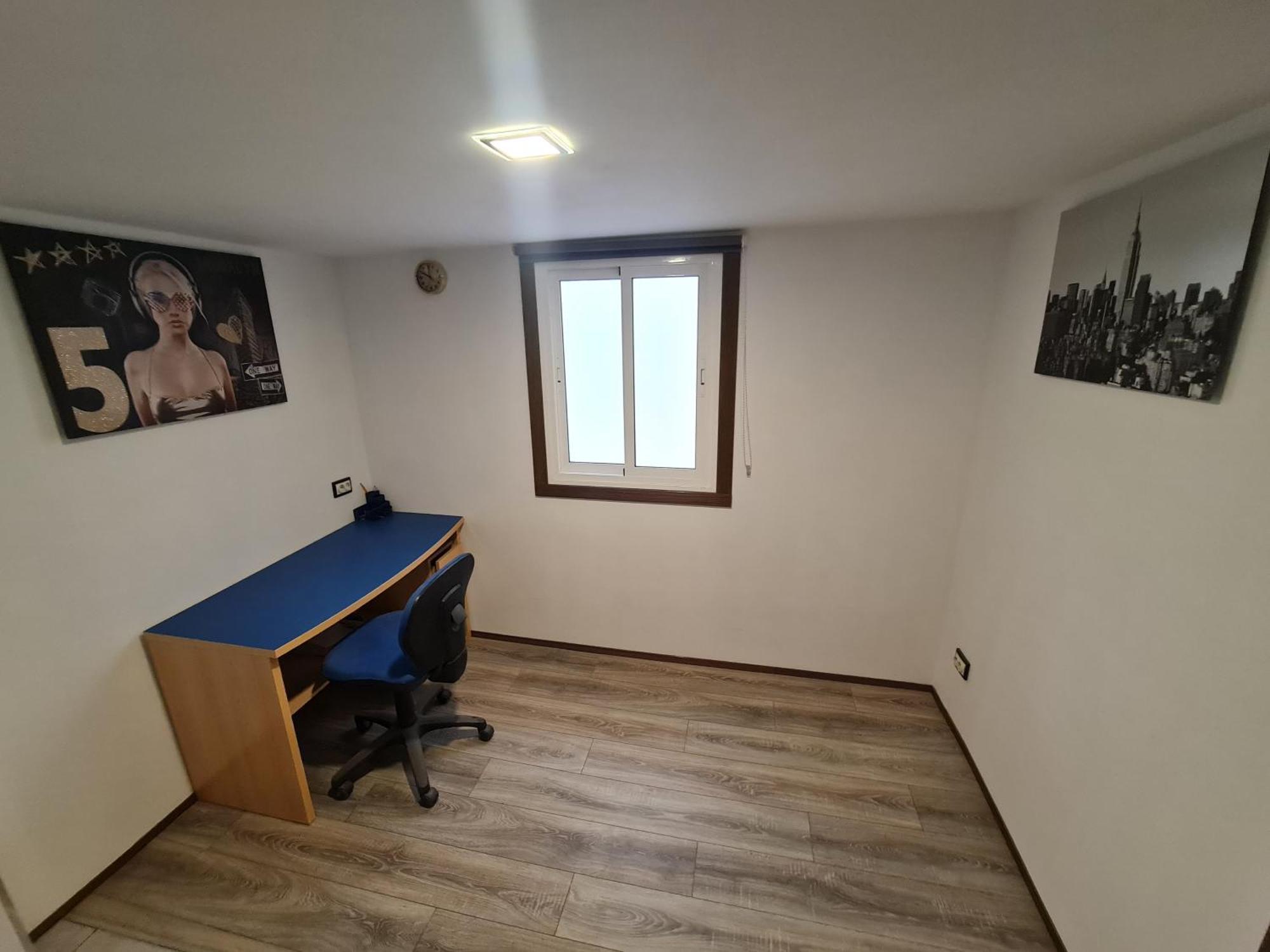 Terrace 2brooms100m2, 3air Conditions