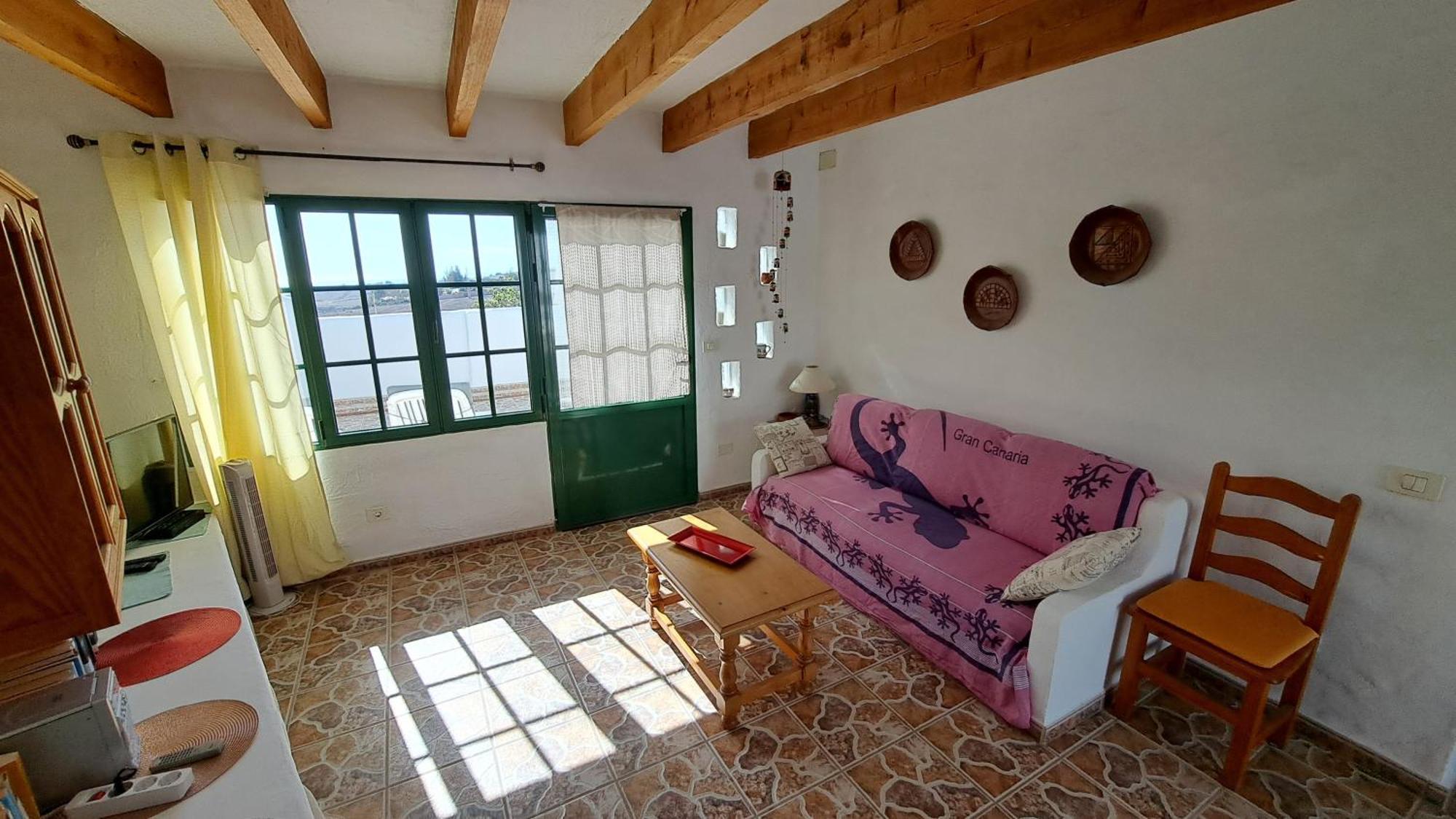 Inviting 1-bedroom House 'esquina' Vistamar *