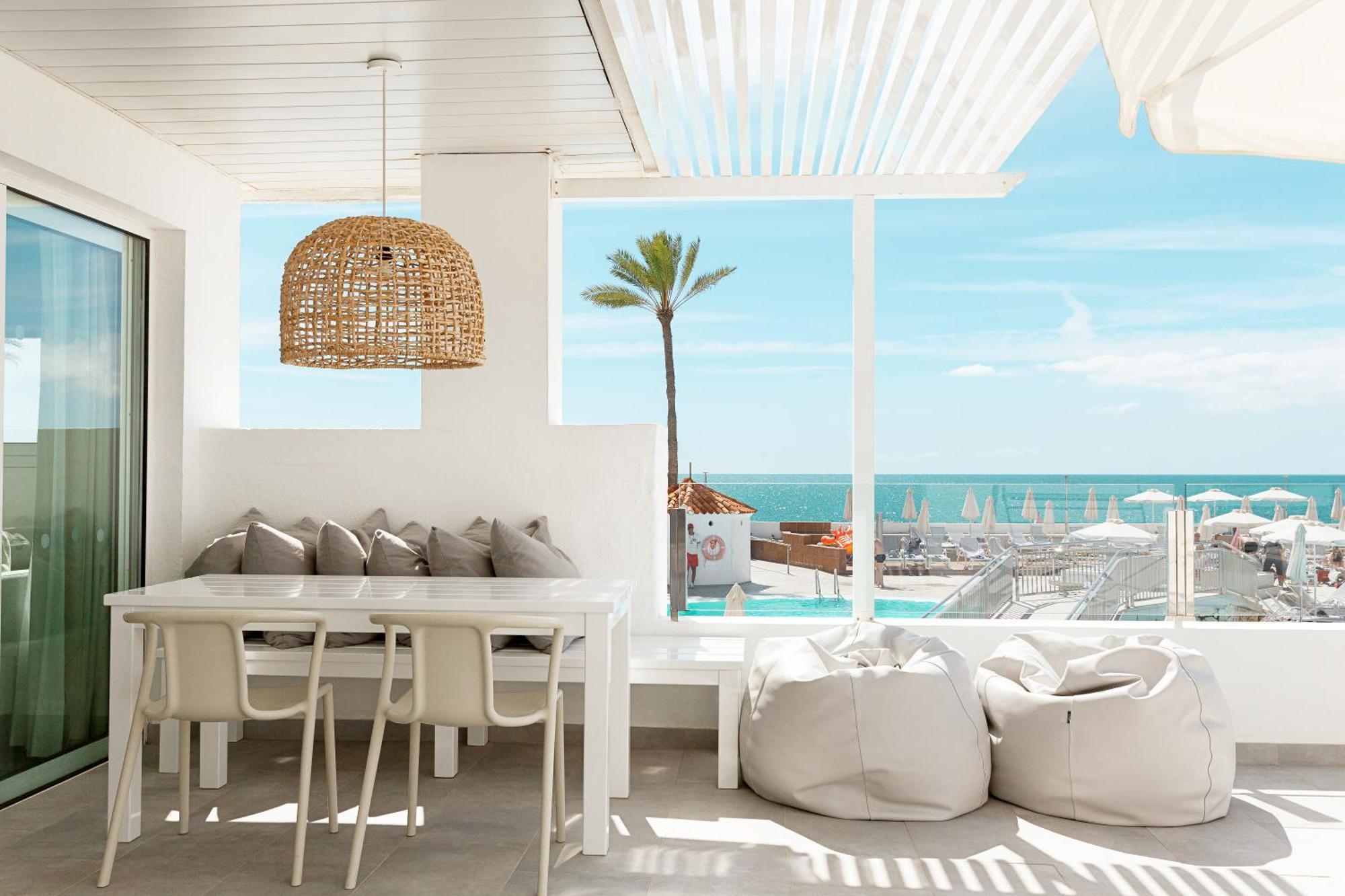 Sunwing Seafront