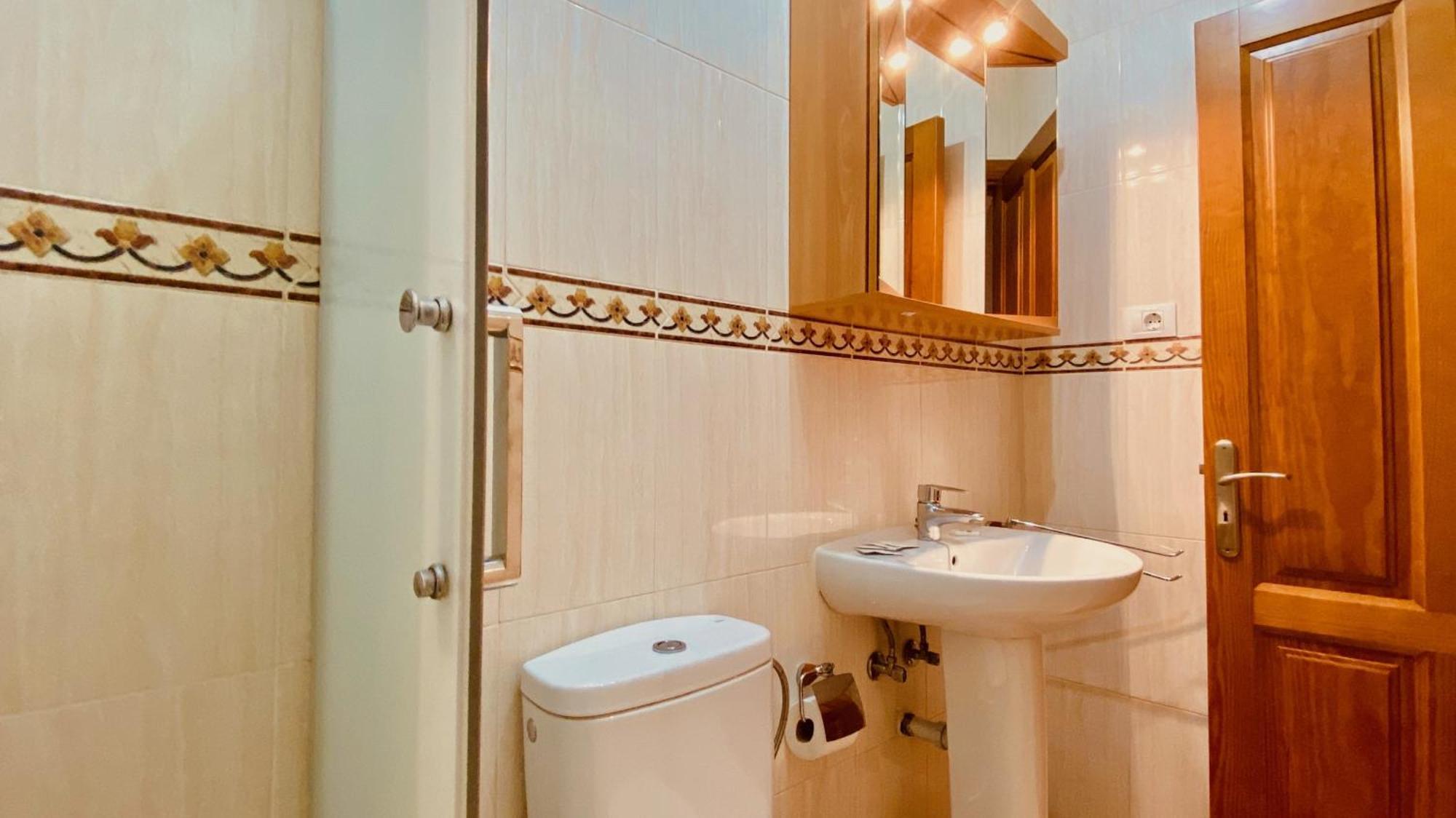 Comfortable Flat Close To The *