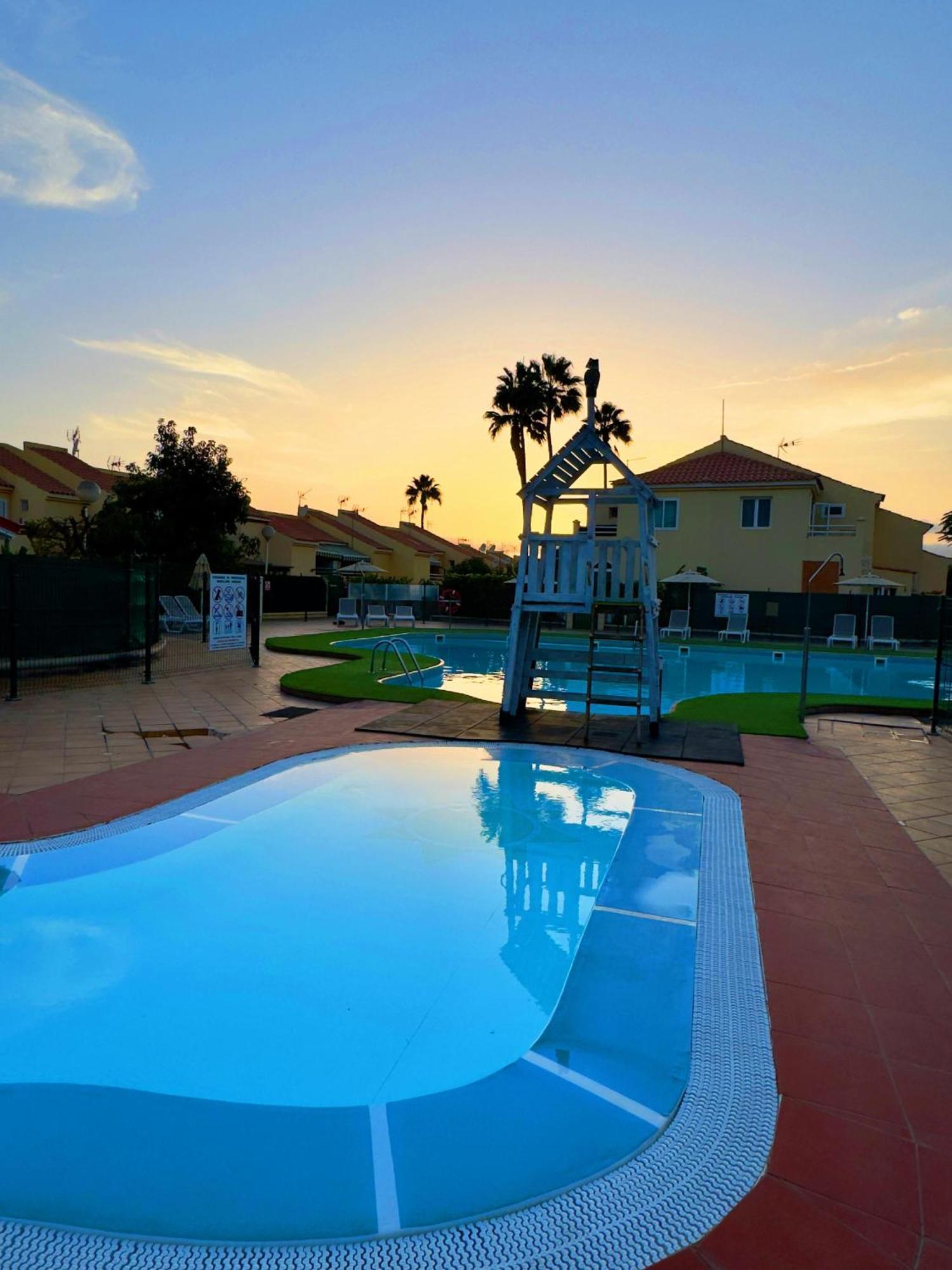 Duplex Sonemar Pool