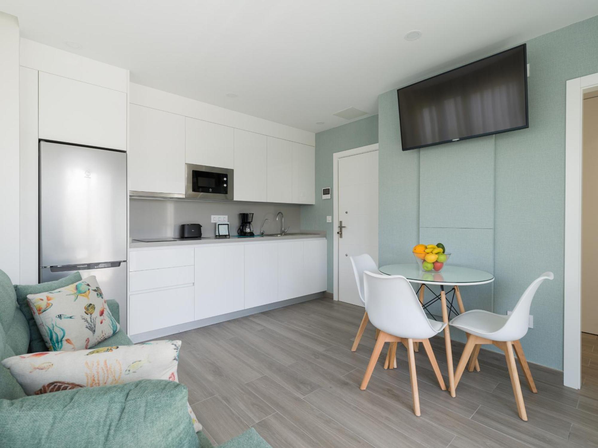 Apartment Victoria Building By Canariasgetaway