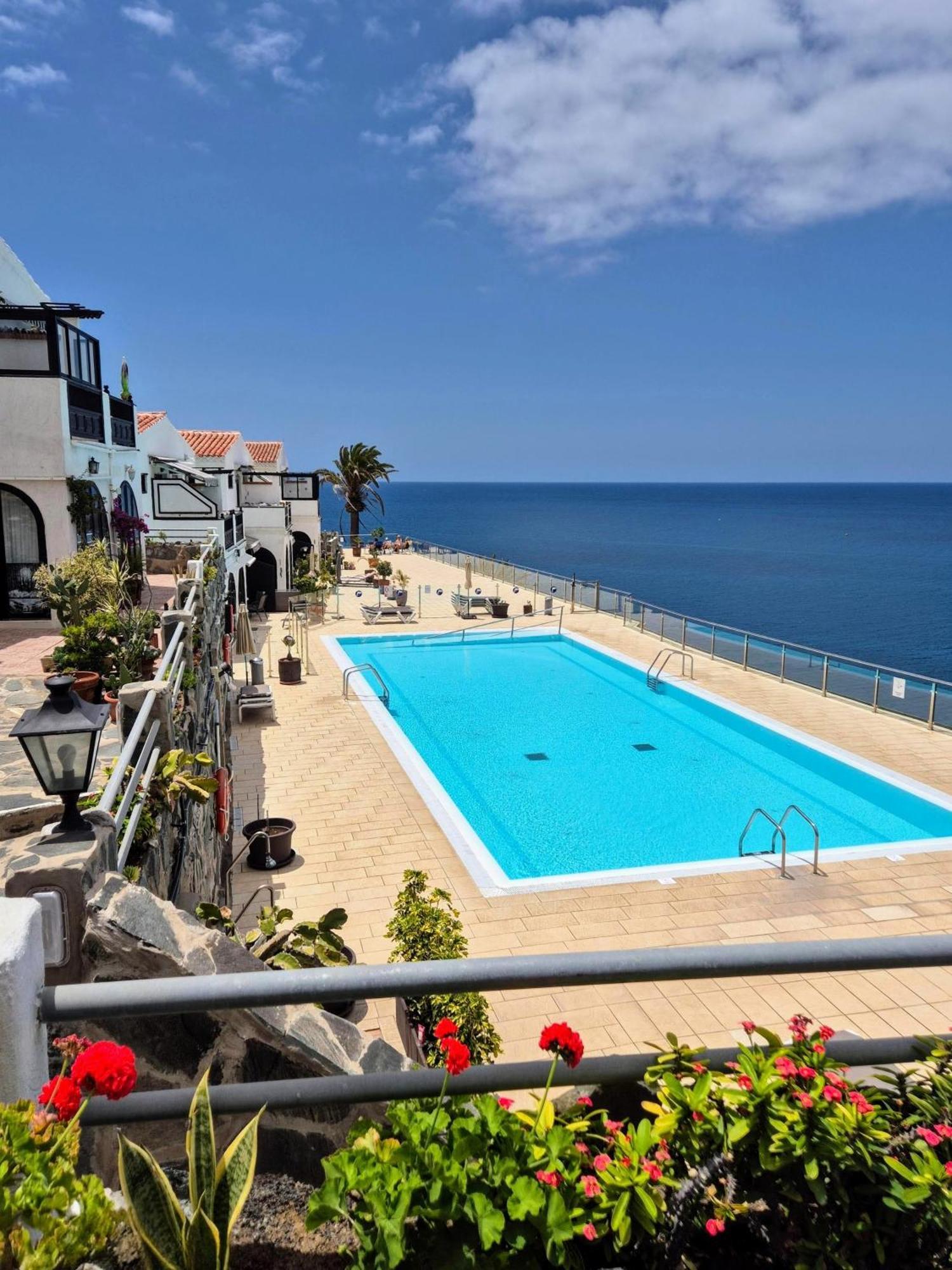 Very Romantic Seaview Mogan With Warm Pool *