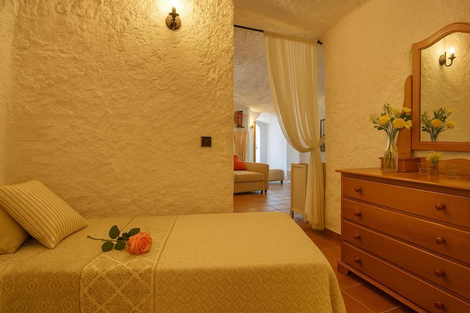 Casa Cueva Hondo