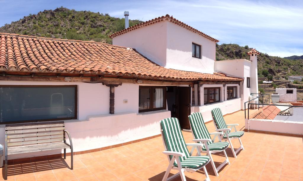 Casa Del Caminero En Tejeda Casa di campagna *