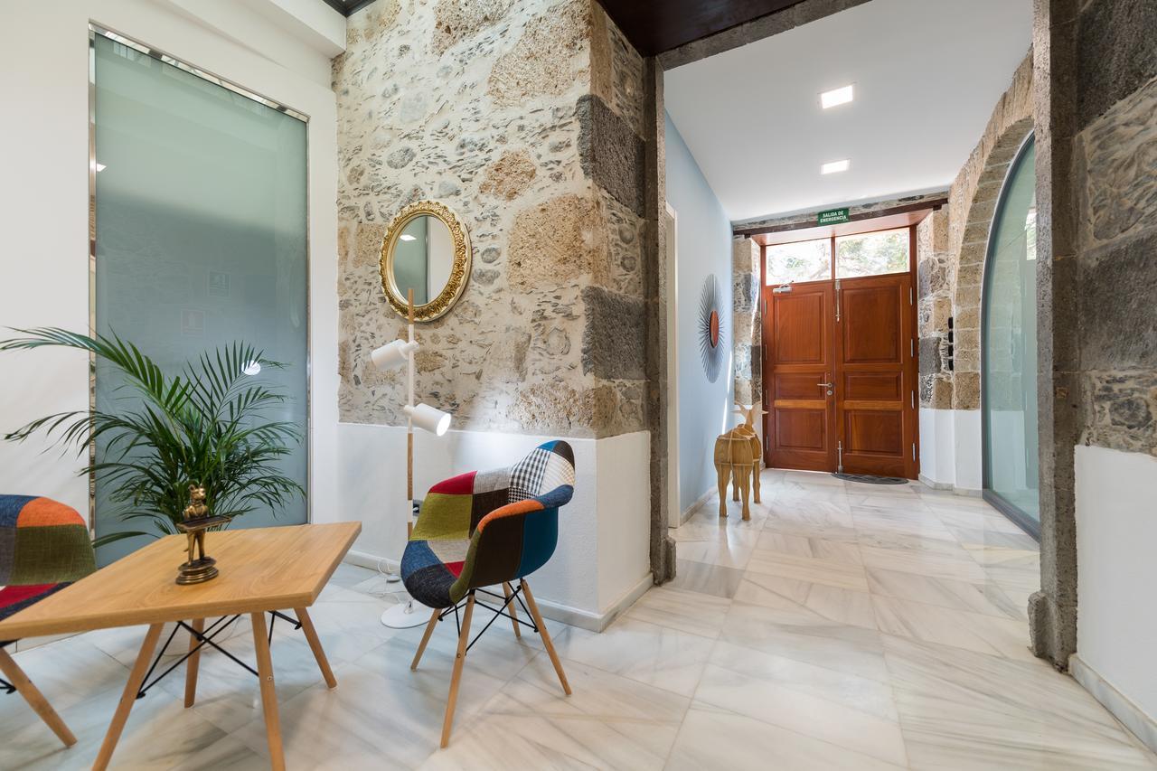Cathedral Apartment *