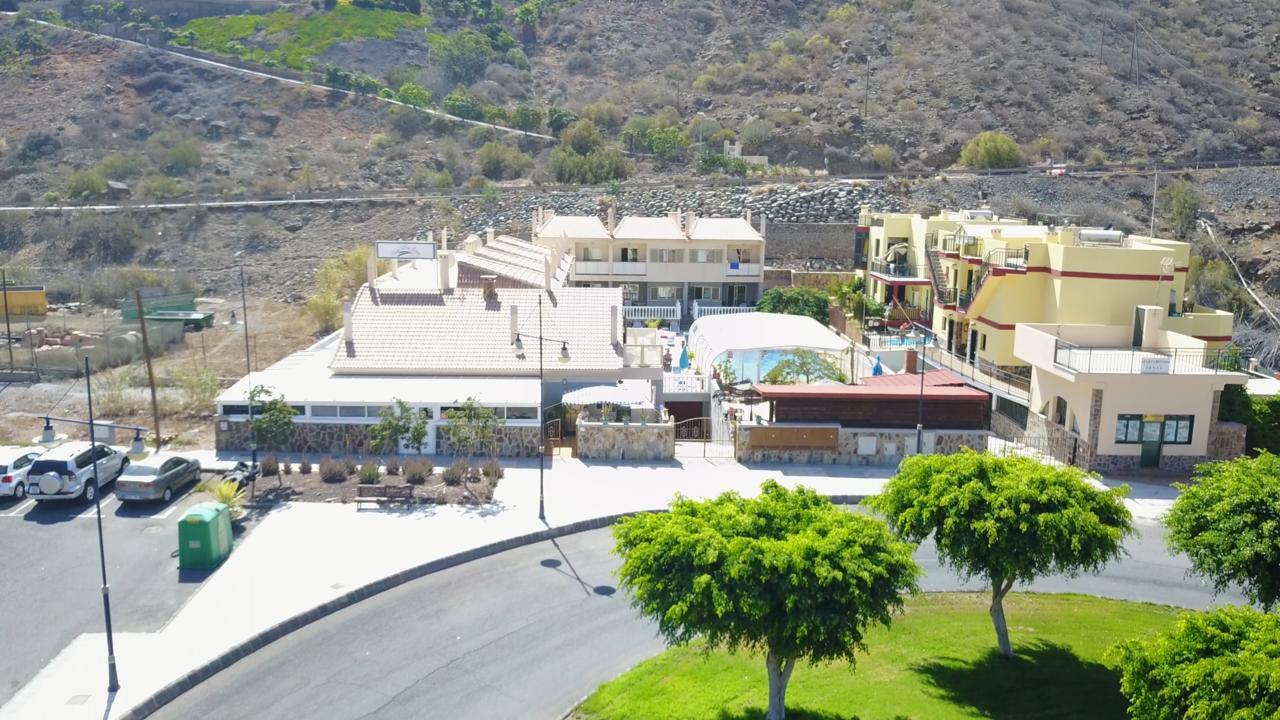 Blue Explorers Hotel