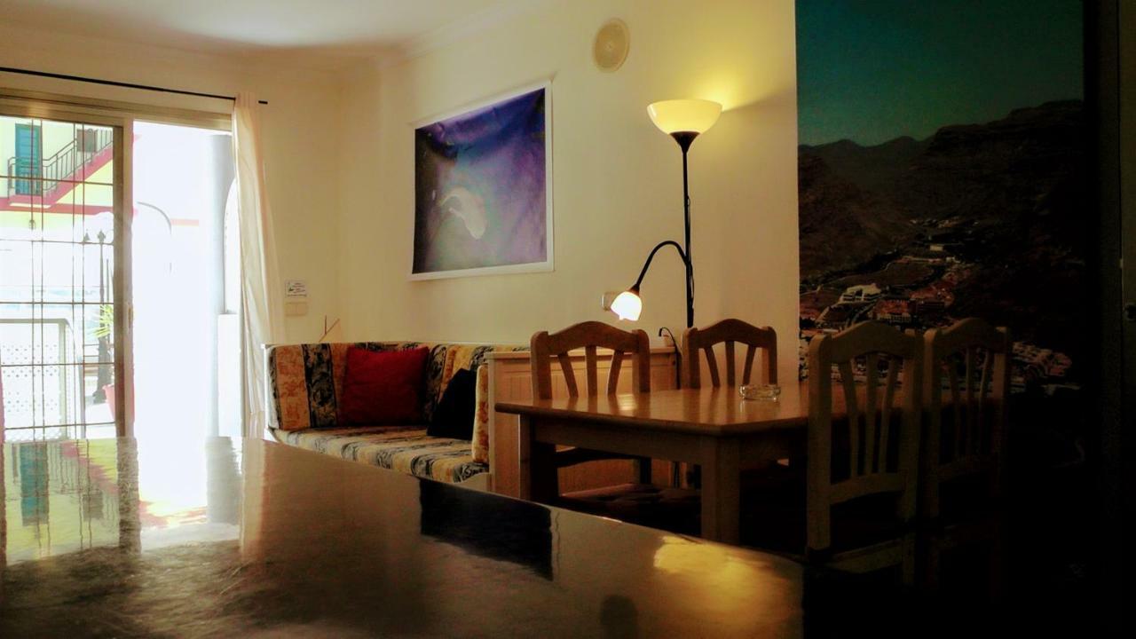 Blue Explorers Hotel