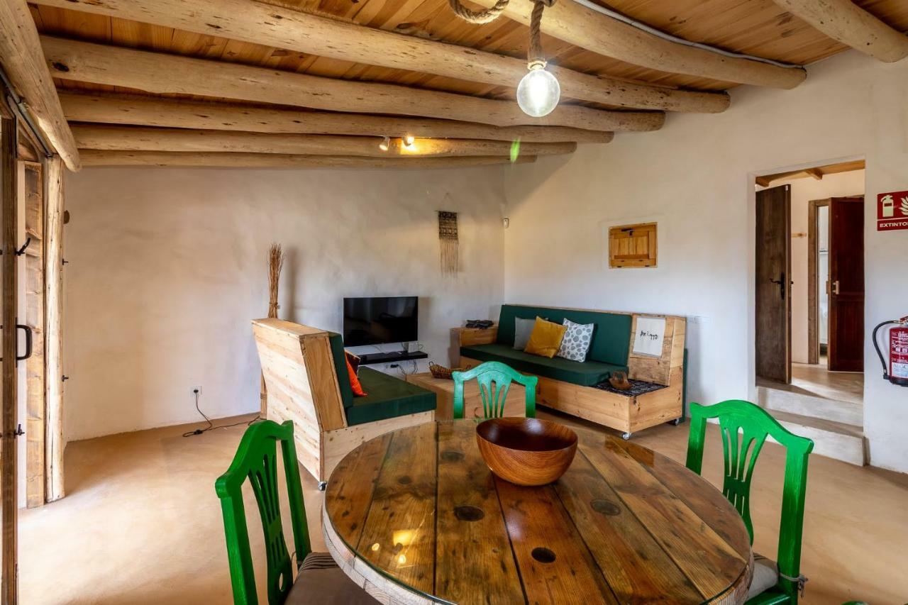 Flatguest Charming House + Pool + Terrace + Views *