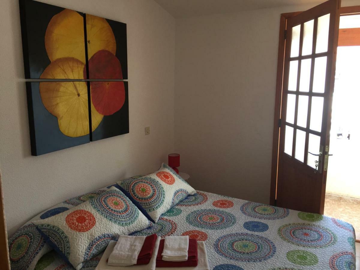 La Palmera1 Casa Al Primer Piso Con 2 - Two Bedroom House On The First Floor --- La Palmera 2 Casa En Planta Baja Con 1 Dormitorio, One Bedroom House On The Ground Floor