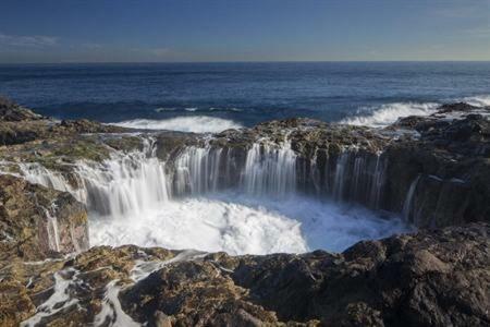 Over The Sea * Telde