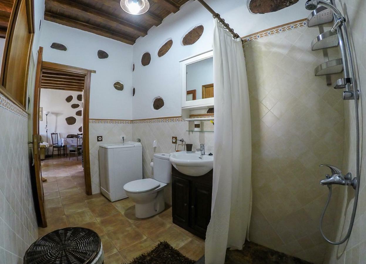 La Casa Baja *