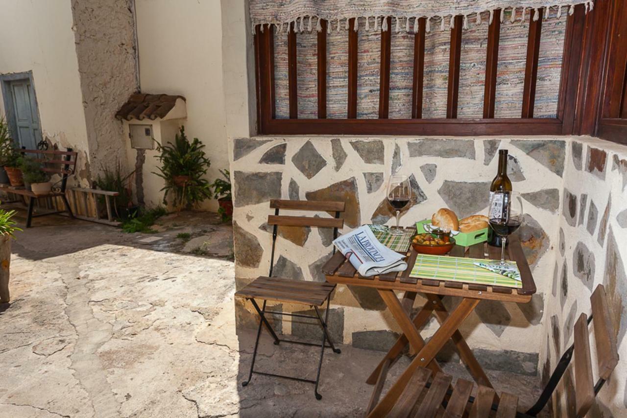 La Casa Baja