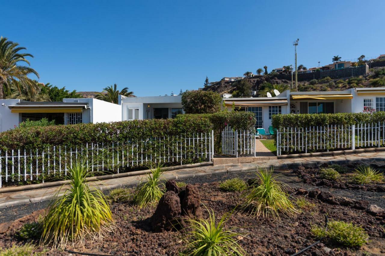 First Line * San Agustin (Gran Canaria)