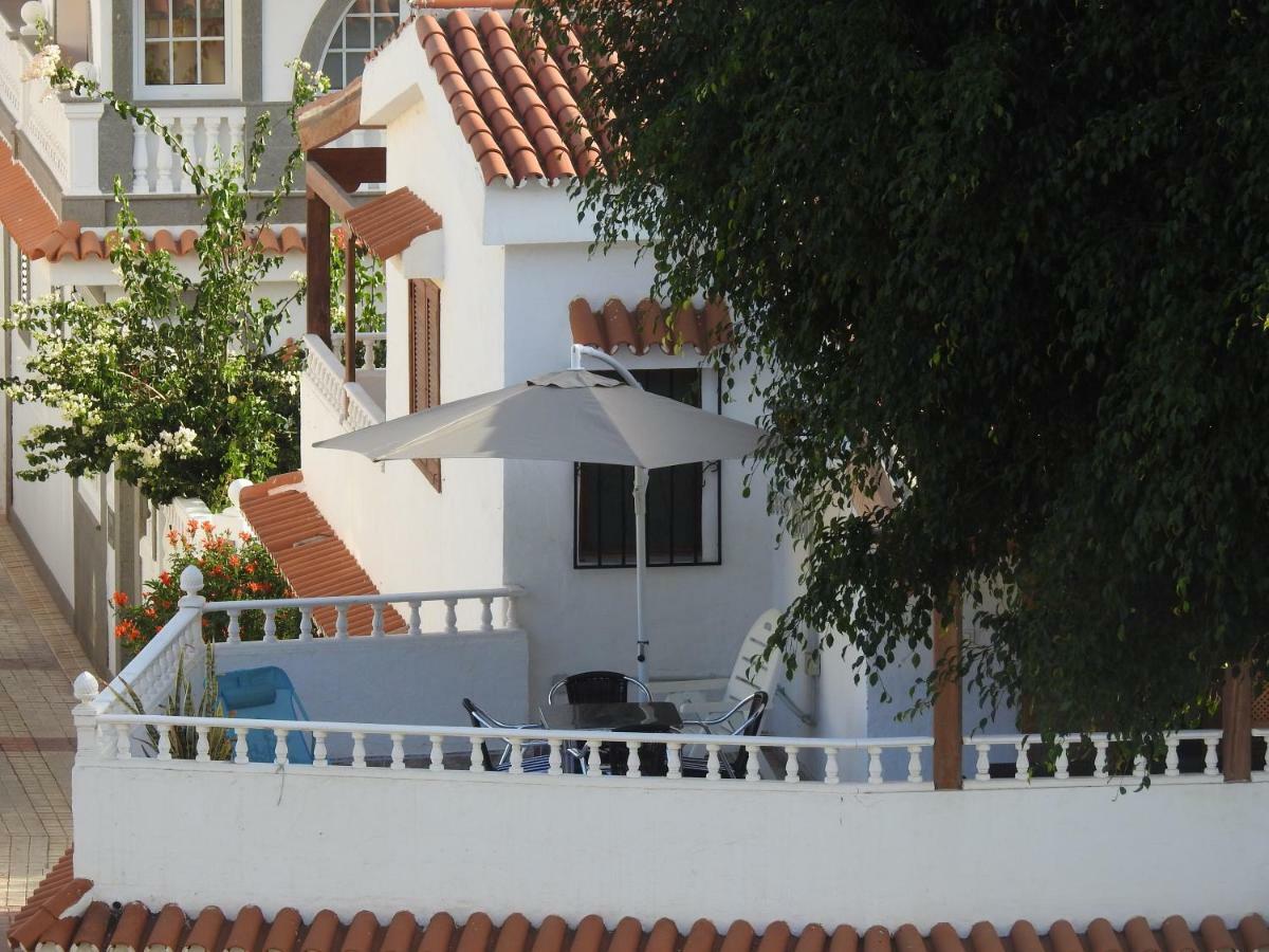 La Palmera1 Casa Al Primer Piso Con 2 - Two Bedroom House On The First Floor --- La Palmera 2 Casa En Planta Baja Con 1 Dormitorio, One Bedroom House On The Ground Floor