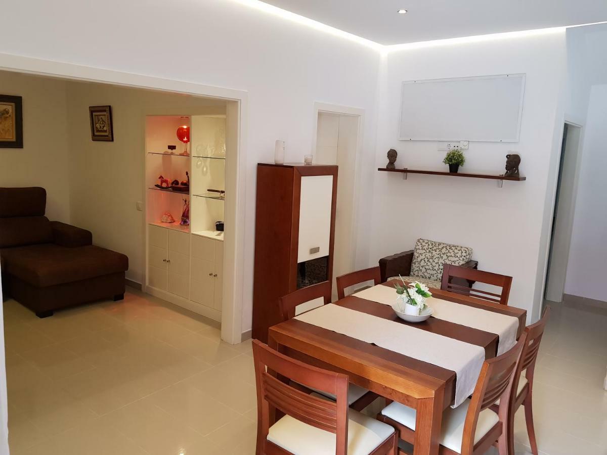 Maravillosa Vivienda Familiar Con Jacuzzi Y Sauna *