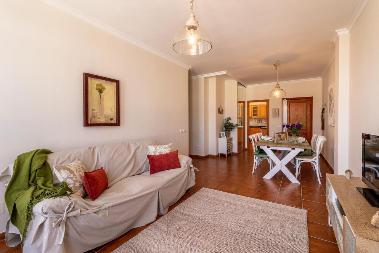 Flatguest Nidillos + 3bdr + Coastal + Wifi Apartment *