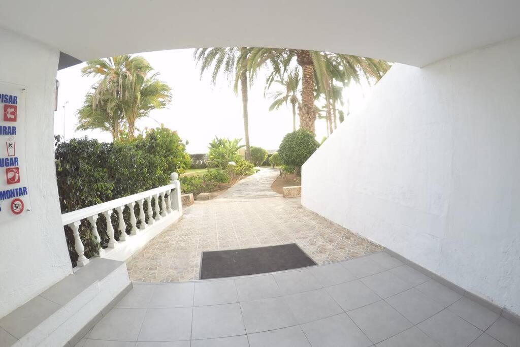 Apartment La Lajilla Located At Beachfront Arguineguin