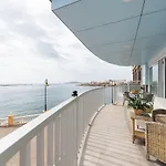 Durmiendo sobre el mar, El Echadero