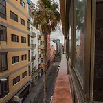 Two-Bedroom Apartment In Las Canteras Beach With Wifi