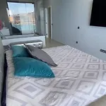 Penthouse In The Sea, Tauro
