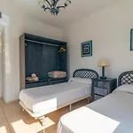 Sunshine Beach Villas