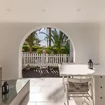 Tropical Lodge