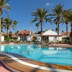 Tropical Lodge