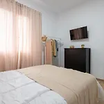 Workfriendly 2Br Home 5 Min Walk To Beach - Wifi
