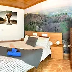Encantadora casa rural en moya con jacuzzi y barbacoa