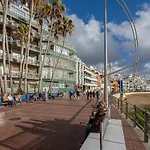 Flatguest Cicer - 3Bdr + Balcony + Beach