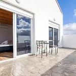 Villa Adrián