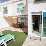 Orquidea Holiday Modern House