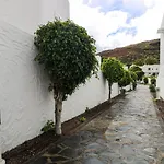 Cheerful House Puerto De Las Nieves