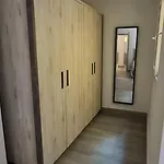 Modern Apartment Close To Beach.
