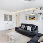 Cary\'S Home
