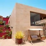 Villa Piedra Amarilla