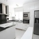 Casa Grande Familiar Con 4 Terrazas